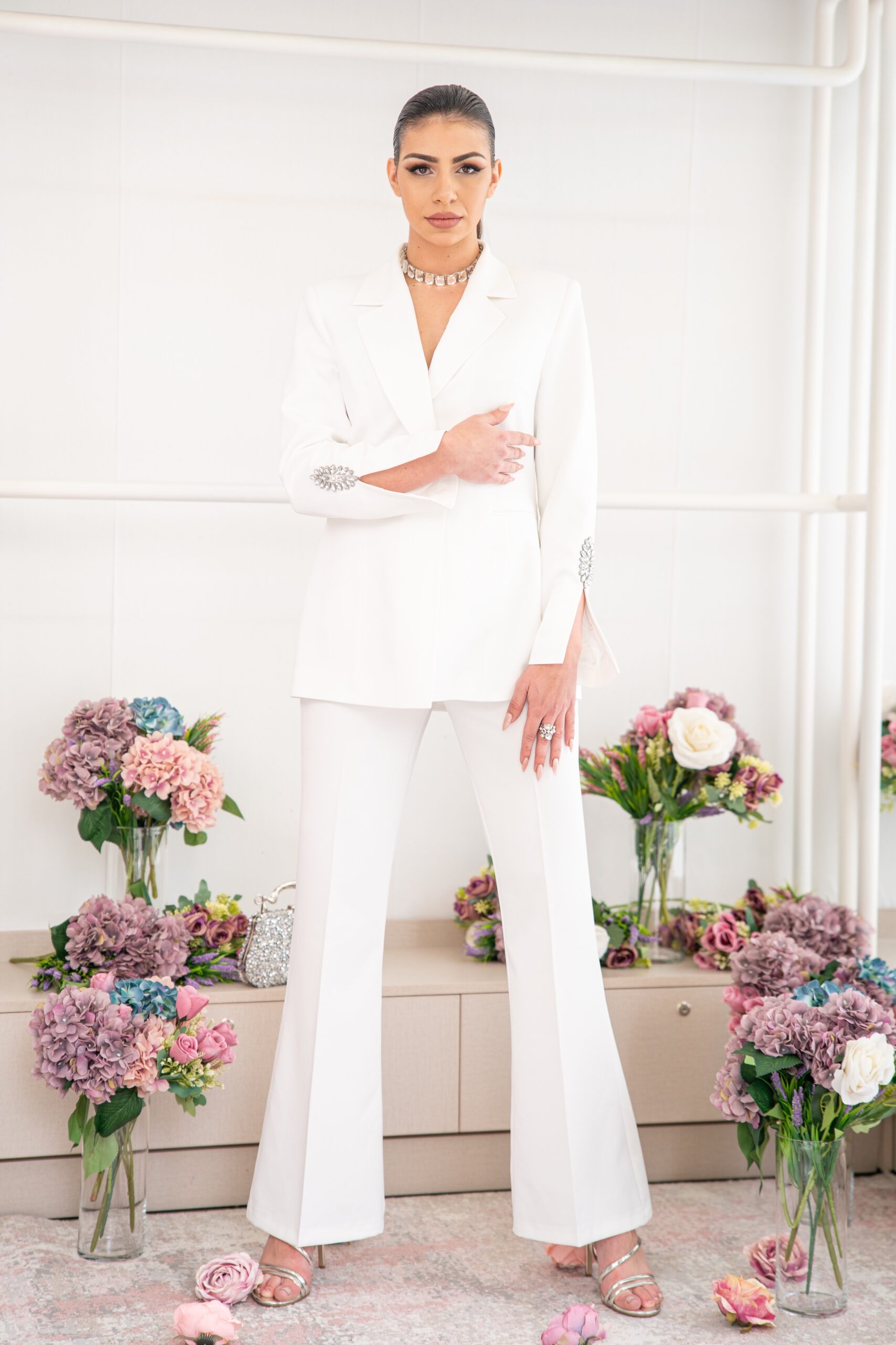 Костюм “White Elegance”