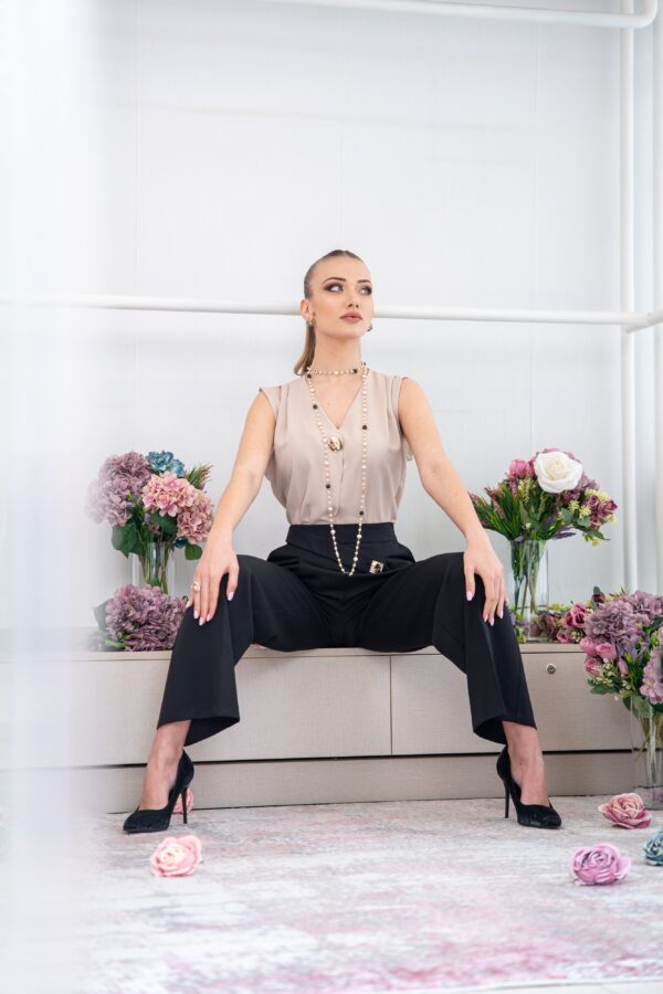 Топ “Elegant Charm”